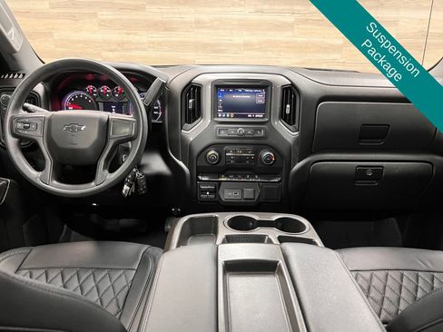 Used 2021 Chevrolet Silverado 1500 Custom Trail Boss AWD/4WD image 2