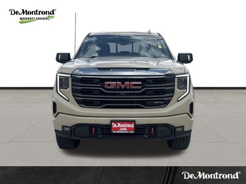 Used 2022 GMC Sierra 1500 AT4 w/ AT4 Premium Package image 2