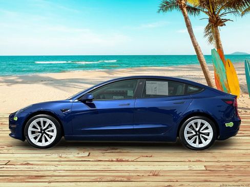 Used 2023 Tesla Model 3 Standard Range RWD image 3