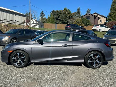 Used 2016 Honda Civic Touring image 8