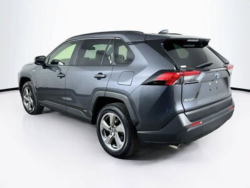 Used 2021 Toyota RAV4 XLE Premium AWD/4WD image 4