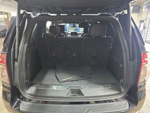 Used 2021 Chevrolet Tahoe High Country w/ Premium Package AWD/4WD image 15
