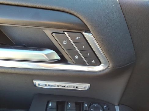 Used 2025 GMC Sierra 1500 Denali image 15