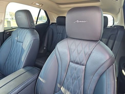 Used 2023 Buick Envision Avenir image 21
