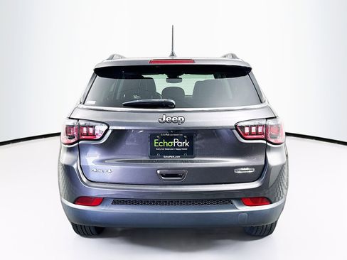 Used 2022 Jeep Compass Latitude image 7