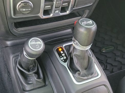 Used 2019 Jeep Wrangler Unlimited Sport S AWD/4WD image 26
