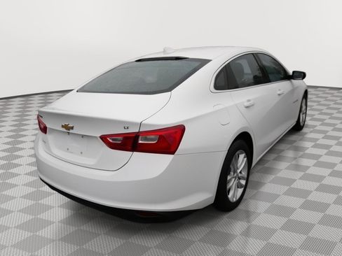 Used 2018 Chevrolet Malibu LT image 19