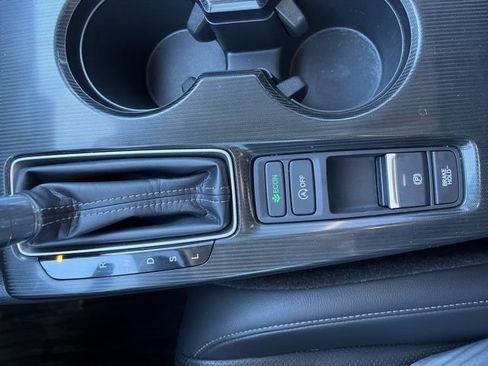 Used 2024 Honda Civic EX-L image 23