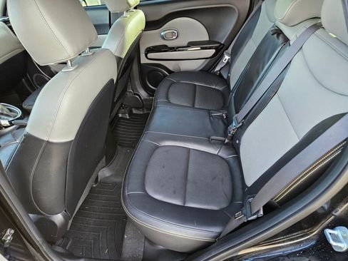 Used 2016 Kia Soul + w/ Primo Package image 12