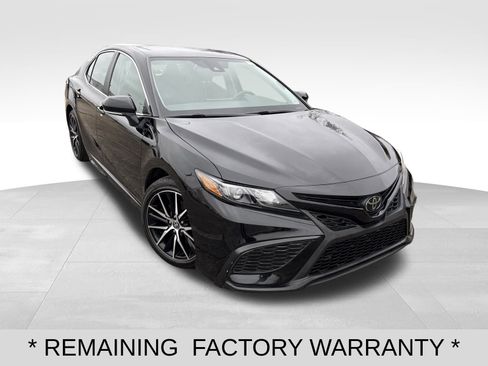 Used 2023 Toyota Camry SE w/ Convenience Package image 7