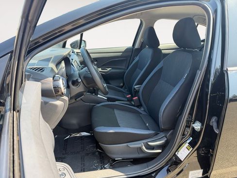 Used 2025 Nissan Versa SV FWD image 6