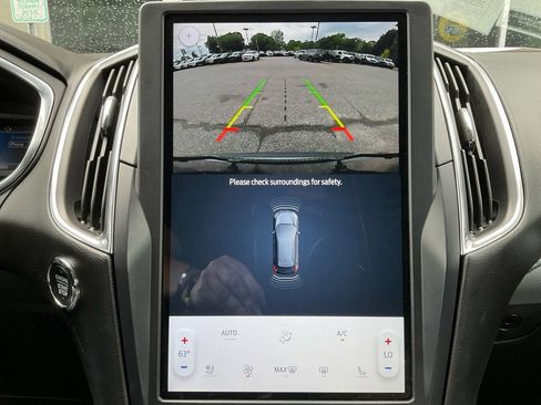 Used 2021 Ford Edge Titanium w/ Cargo Accessory Package FWD image 21