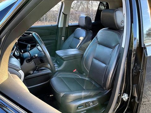 Certified 2019 Chevrolet Traverse Premier w/ Redline Edition image 19