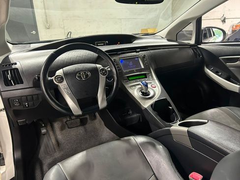 Used 2013 Toyota Prius Four FWD image 14