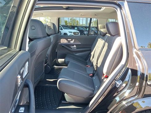 New 2026 Mercedes-Benz GLS 450 4MATIC image 9