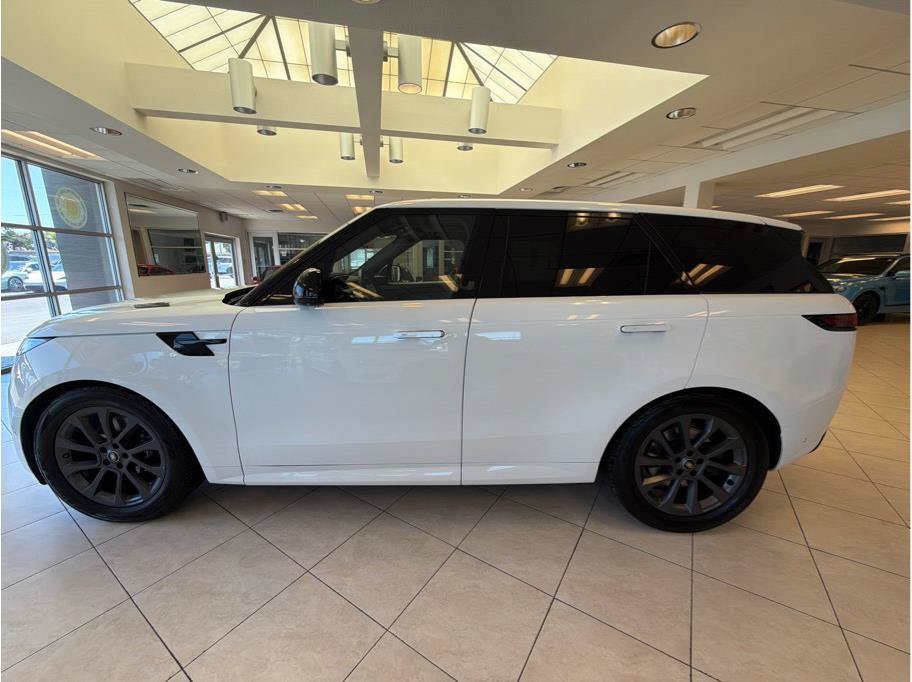 Used 2024 Land Rover Range Rover Sport Dynamic SE AWD/4WD image 8