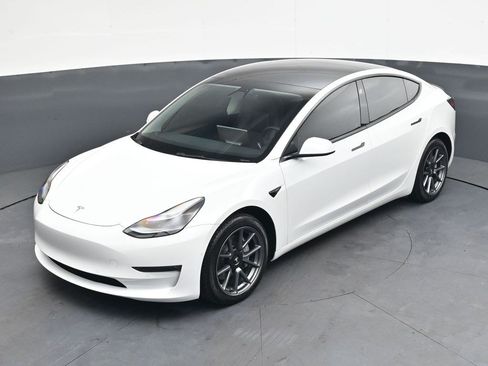 Used 2022 Tesla Model 3 Long Range AWD/4WD image 25