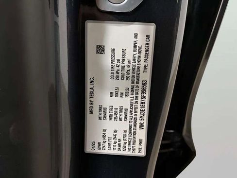 Used 2025 Tesla Model 3 Long Range image 14