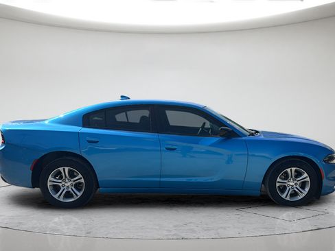 Used 2023 Dodge Charger SXT w/ Cold Weather Package RWD image 4