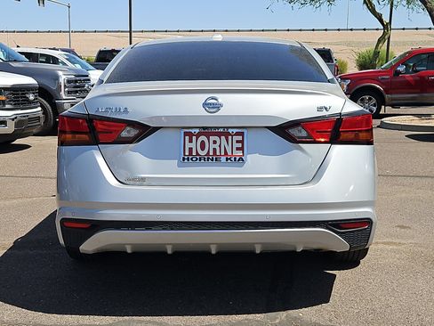 Used 2021 Nissan Altima 2.5 SV FWD image 6