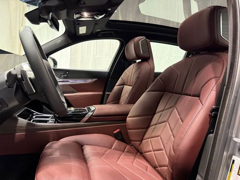 Used 2023 BMW 760i xDrive image 21