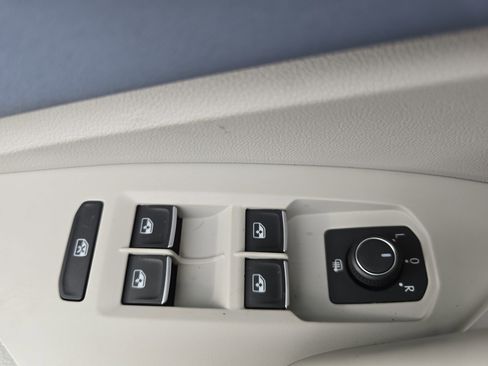 New 2026 Volkswagen Jetta SE image 27