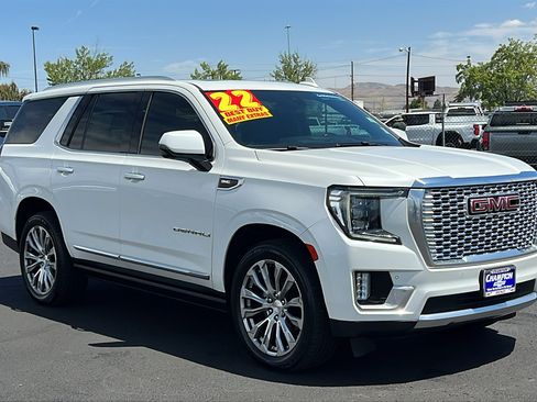 Certified 2022 GMC Yukon Denali w/ Denali Ultimate Package AWD/4WD image 3