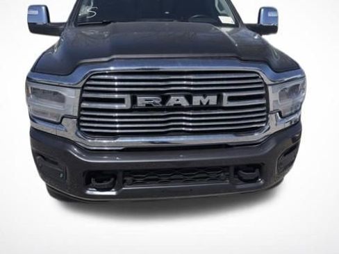 Used 2024 RAM 2500 Laramie AWD/4WD image 4