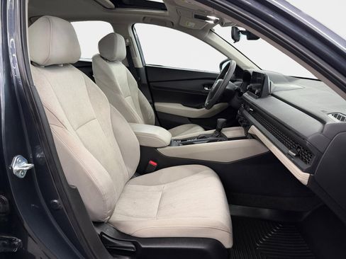 Used 2023 Honda Accord EX image 12