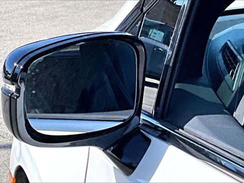 Used 2023 Honda Odyssey Sport image 13