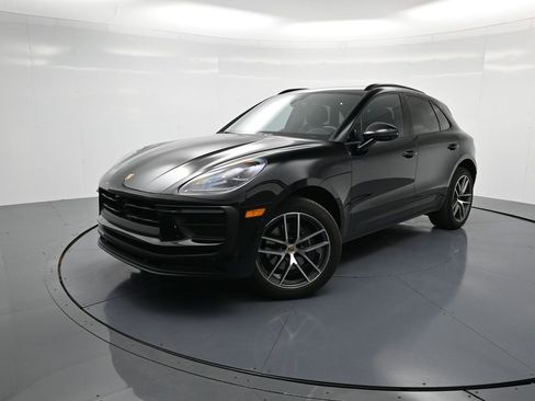 Used 2022 Porsche Macan image 1
