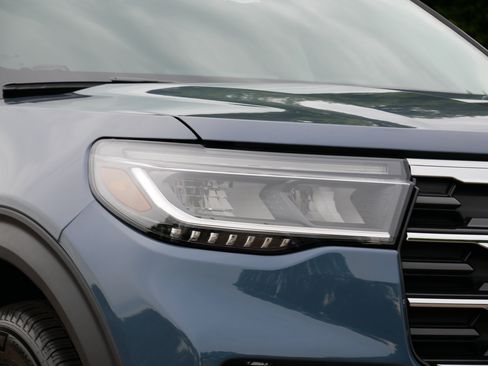 Used 2026 Ford Explorer Active w/ Active Comfort Package AWD/4WD image 16