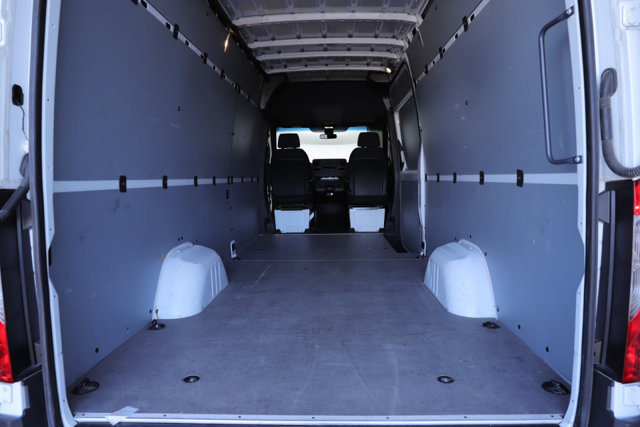 Used 2025 Mercedes-Benz Sprinter 2500 image 22