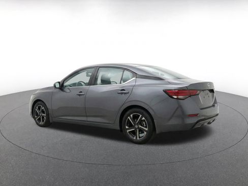 Used 2025 Nissan Sentra SV FWD image 7