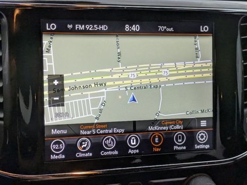 Used 2022 Jeep Grand Cherokee Limited image 19