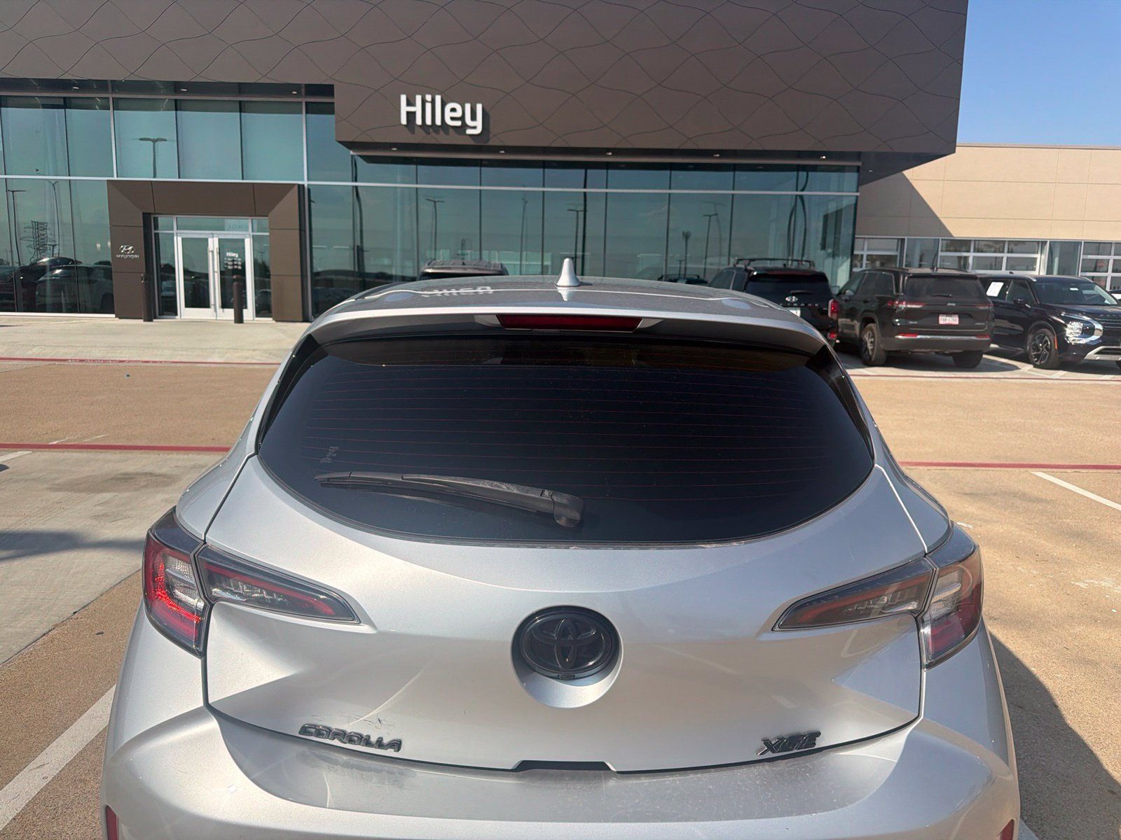 Used 2022 Toyota Corolla XSE FWD image 5