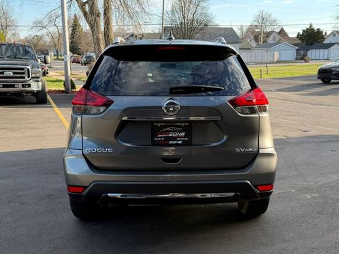 Used 2017 Nissan Rogue SV AWD/4WD image 17