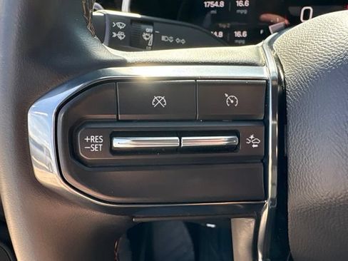 Used 2024 GMC Canyon AT4 w/ Technology Package AWD/4WD image 29