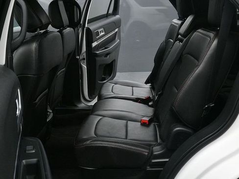 Used 2018 Ford Explorer Sport image 10