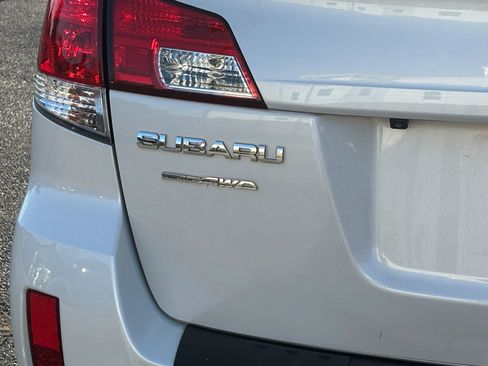 Used 2014 Subaru Outback 2.5i Limited w/ Moonroof Package image 35