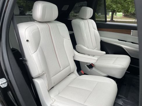 Used 2026 Cadillac Vistiq Sport w/ LPO, Floor Liner Package AWD/4WD image 15