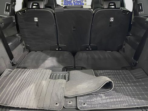 Used 2018 Volvo XC90 T6 Momentum w/ Convenience Package image 28