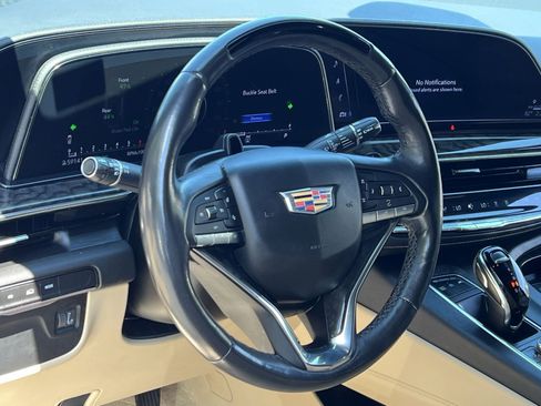 Used 2024 Cadillac Escalade Premium Luxury AWD/4WD image 20