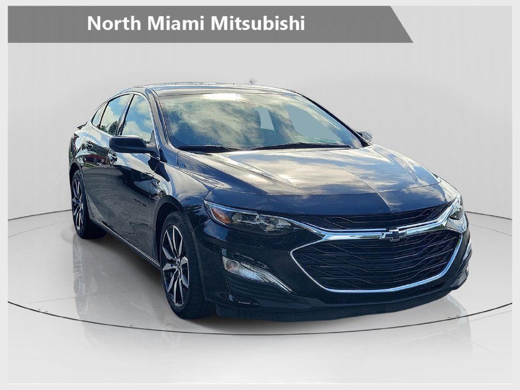 Used 2022 Chevrolet Malibu RS FWD image 1