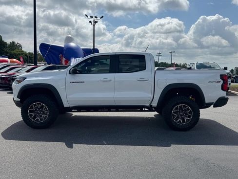 Used 2026 Chevrolet Colorado ZR2 AWD/4WD image 6