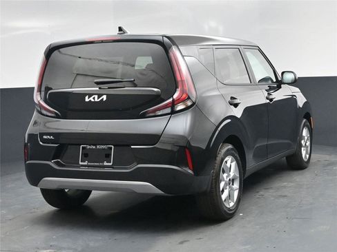 New 2025 Kia Soul LX image 19