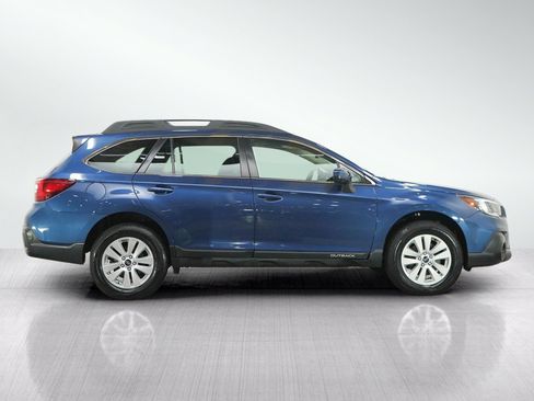 Used 2019 Subaru Outback 2.5i Premium AWD/4WD image 6