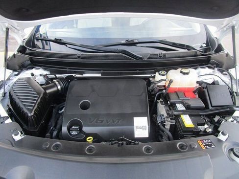 Certified 2023 Buick Enclave Essence image 5