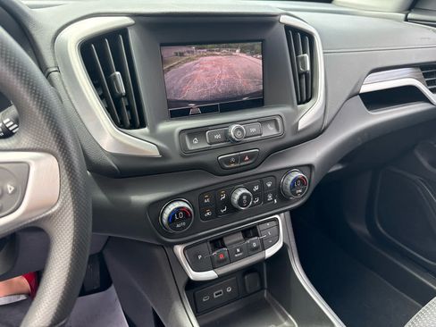 Used 2023 GMC Terrain SLE w/ Driver Convenience Package AWD/4WD image 18