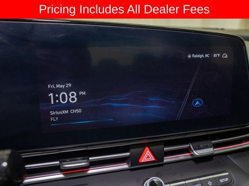 Used 2024 Hyundai Elantra Limited FWD image 14